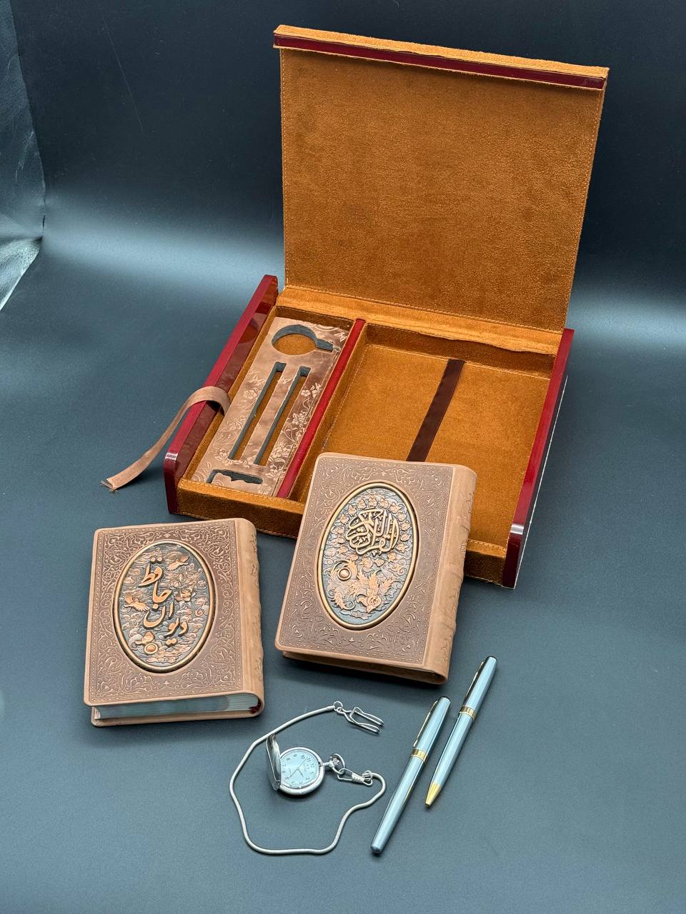 Twin Set – Quran & Hafez Book 18 in Wooden Box - Image 9