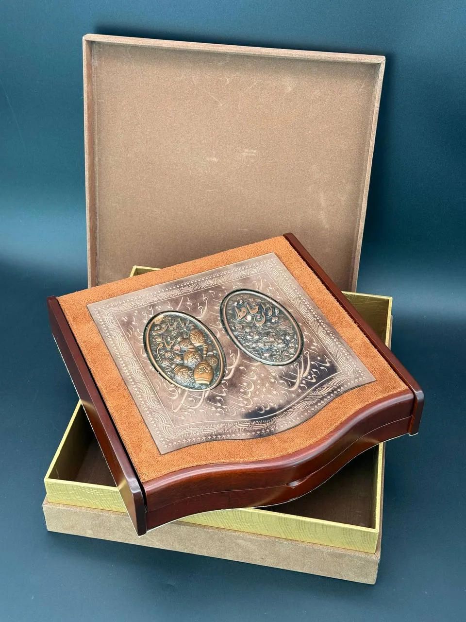 Twin Set – Hafez & Khayyam Books in Wooden Box - Image 5