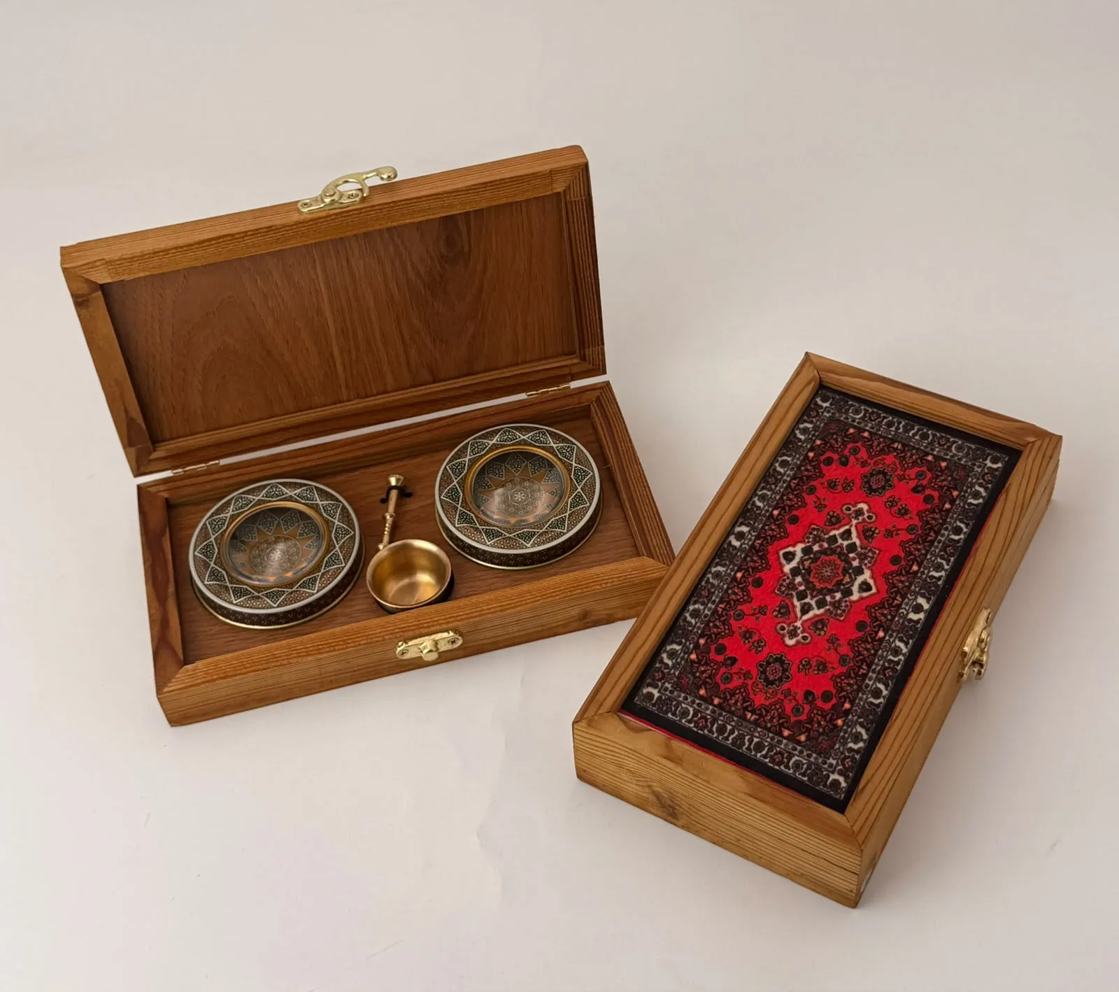 Wooden Velvet Saffron Box 300 – 2 Kh 1 Gram + T35 - Image 3